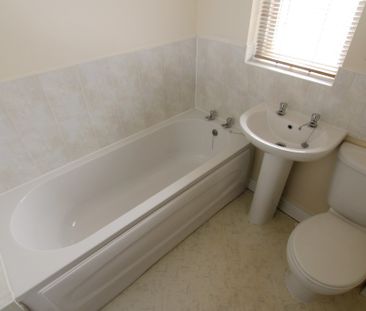 2 Bedroom Mid Terraced House, Chester - Photo 5