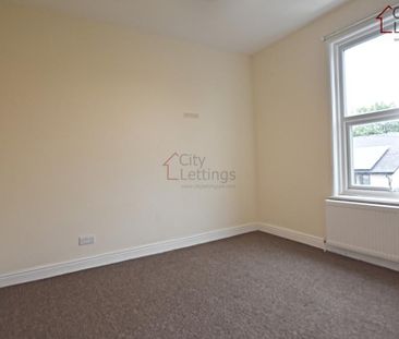 4 bedroom end of terrace house to rent - Photo 5