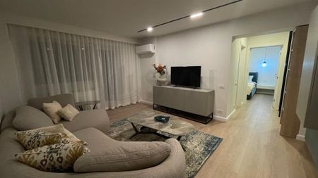2 cam spatios renovat modern dotat si cu boiler - Photo 5