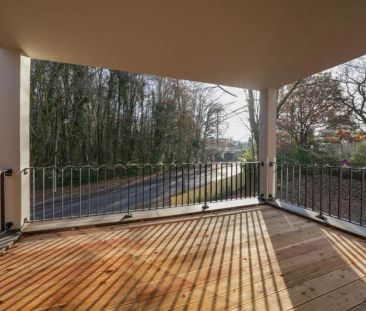 Moderne 2-Zimmer-Wohnung mit Balkon und traumhaftem Ausblick auf di... - Foto 1