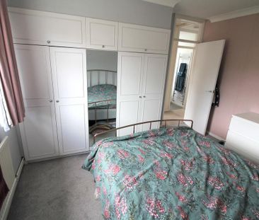 2 bedroom semi-detached bungalow to rent - Photo 4