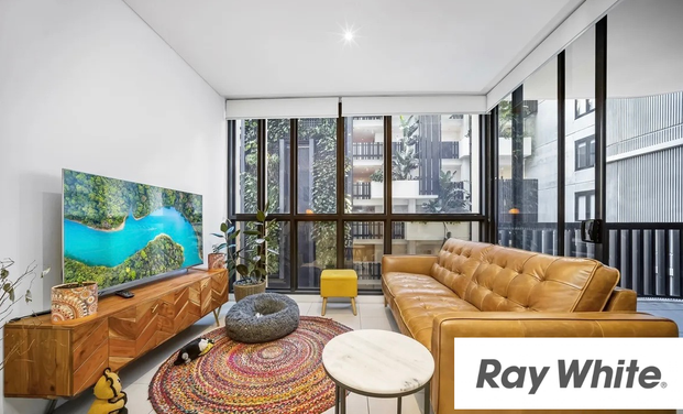 Crown Waterfall Apartment Available Now!! 1 BED + Study - Photo 1