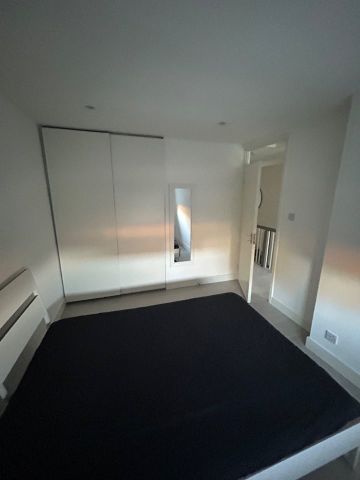 3 Bed Terraced House, Star Lane, E16 - Photo 5