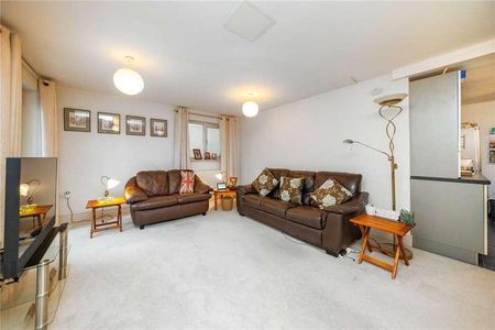 Knightrider Street, Maidstone, ME15 - Photo 3