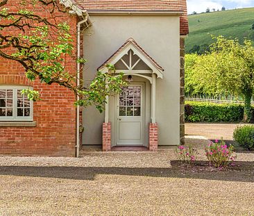 An immaculately presented home with exceptional countryside views - Photo 1