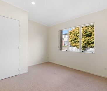 Fantastic Three bedrooms Townhouse! - Photo 6