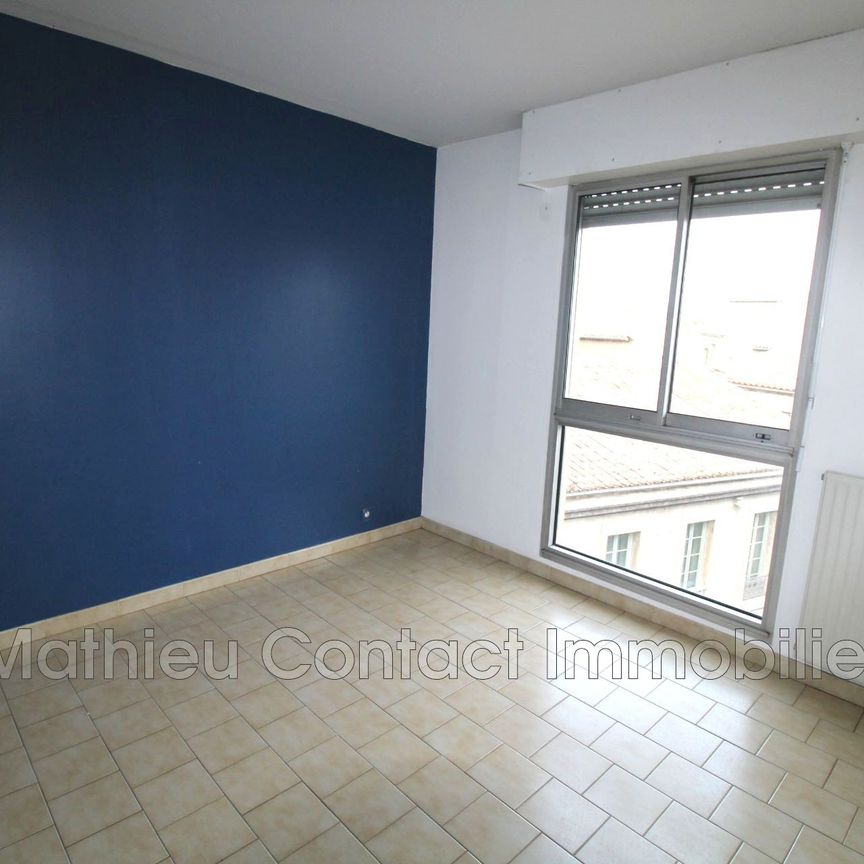 Centre-ville, Location appartement 2 pièces 45 m² - Photo 1