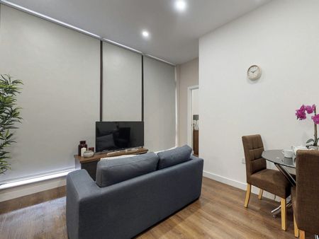 Apartment to rent on - Photo 3