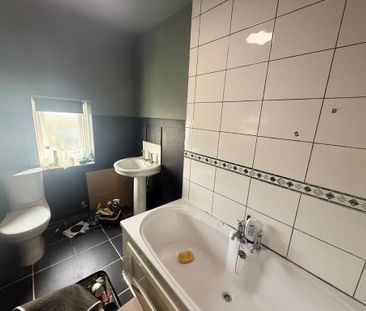 3 bedroom terraced house to rent - Photo 4