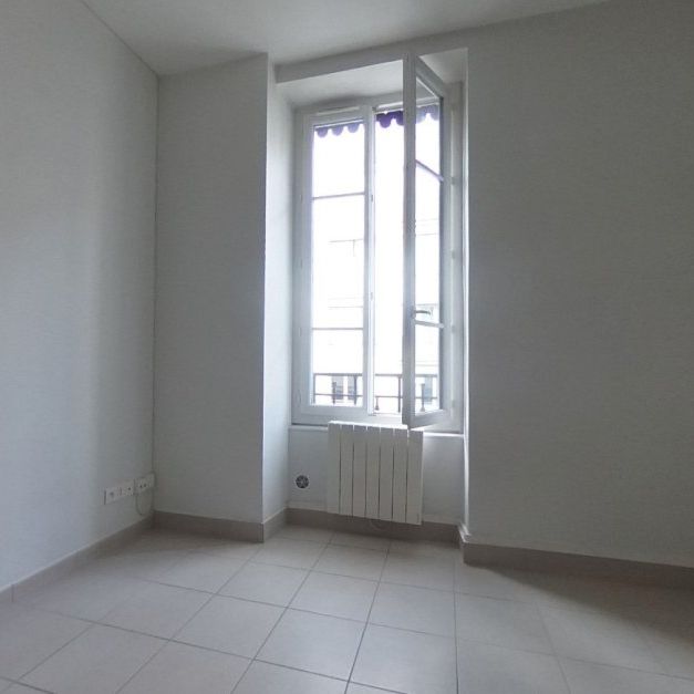 APPARTEMENT T2 A LOUER - LYON 7EME ARRONDISSEMENT - 45.7 m2 - 705 € charges comprises par mois - Photo 1