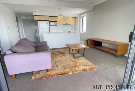 Come Home to Something Special at This Apartment. Unbeatable Location - Walk to Transport and Shops - Photo 4