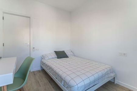 Carrer de lAlcalde Albors, Valencia, Valencian Community 46018 - Photo 4