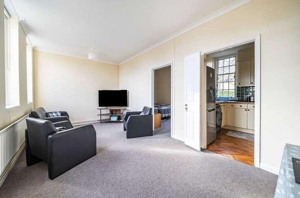 Old Lane, Dockenfield, Farnham, Surrey, GU10 - Photo 1