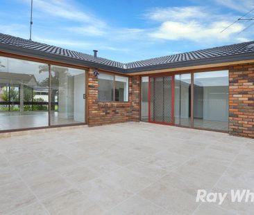 ONE WEEKS FREE RENT IF LEASED PRIOR TO XMAS BREAK!!! - Photo 4