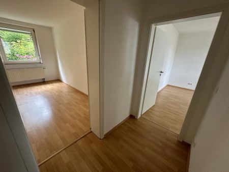 SCHADE HAUSVERWALTUNG - Gepflegte 2-Zimmerwohung im Erdgeschoss in Lüdenscheid! - Foto 3