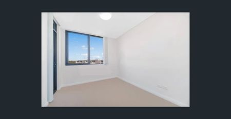 Modern 2 Bedroom 1.5 Bathroom Apartment | Ducted A/C - Photo 5