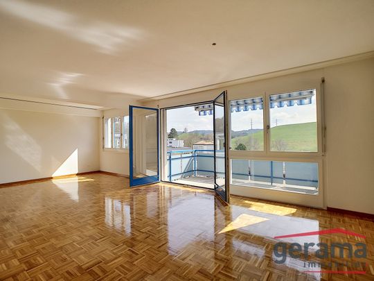 Schöne 4.5 Zimmerwohnung in Schmitten - Photo 1