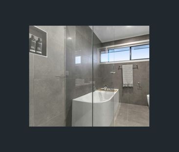 Contemporary Townhouse with Modern Comforts and Prime Location - Photo 5