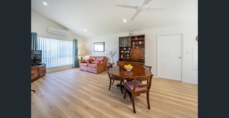 Neat and tidy FOUR bedroom duplex - Photo 2