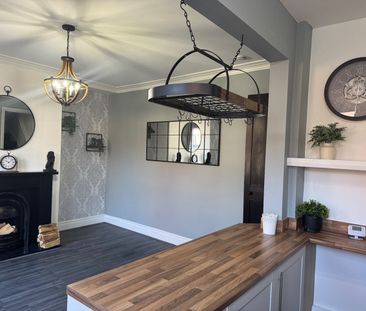 2 Bed Terraced House, Swallow Mount, LS12 - Photo 4