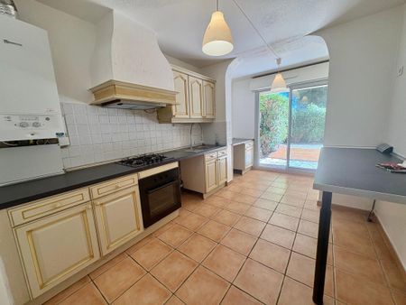 Location Appartement 2 pièces 48m² NICE 06200 - Photo 3