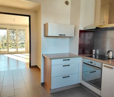 Location Appartement 3 pièces 73m² VALENCE 26000 - Photo 3