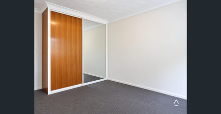 Comfortable Apartment Living in a Convenient Marrickville Location - Photo 4
