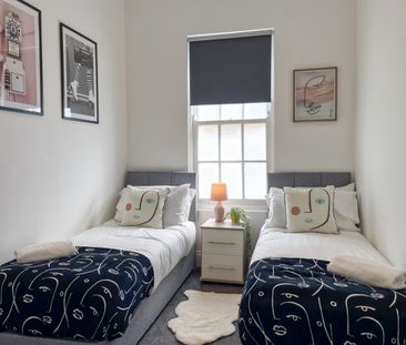 2 Bed Maisonette, Stone Street, BN1 - Photo 1