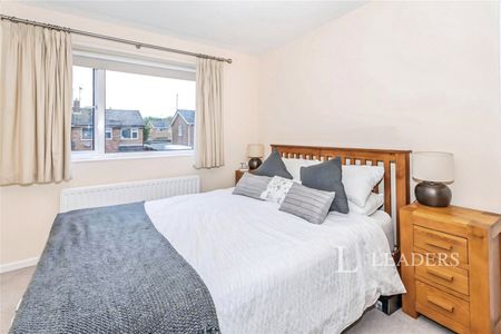 3 bedroom house to rent Rockingham Road, Stamford, PE9 - Photo 4