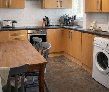 Room in a Shared Flat, Surrey Quays Station, SE8 - Photo 6