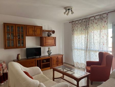 Alquiler de piso en Calle Pintor Cipriano Maldonado s/n - Photo 2