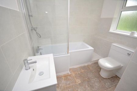 5 bedroom house to rent - Photo 2