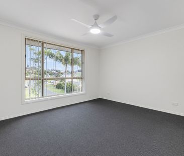 Cozy Family Home In Lighthouse Beach - Photo 6
