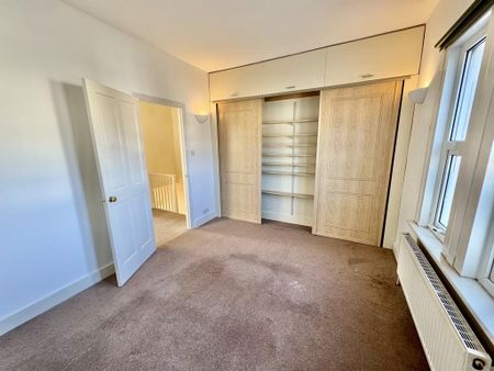 2 bedroom end of terrace house to rent - Photo 5