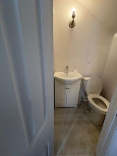 For Lease - 475 D'arcy Street Unit# A, Newmarket, Ontario - Photo 2