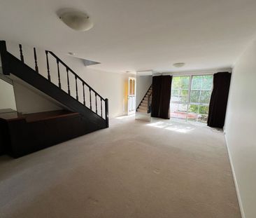 2/26 Edgevale Road, Kew, Vic 3101 - Photo 3