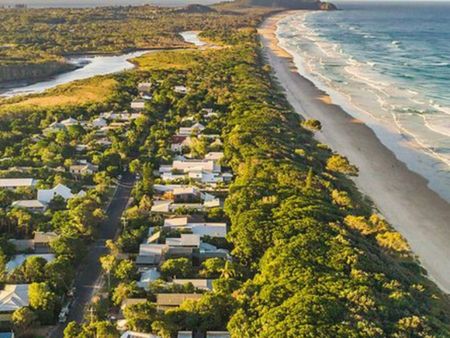 Forest Beach - Photo 2