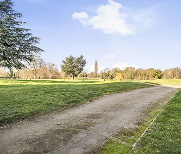 Flat to rent - Marion Gardens, Bromley, BR1 - Photo 6