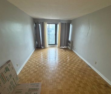 420 Parkdale Ave - Photo 2
