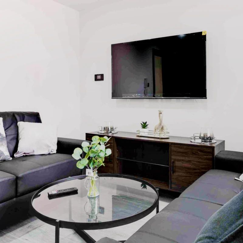1 Beds 1 Baths - Photo 1