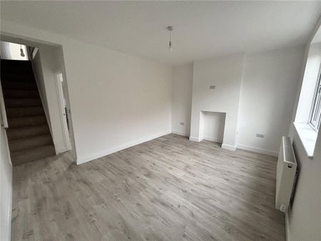 3 bedroom end of terrace house to rent - Photo 3