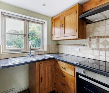 2 bedroom semi-detached house to rent - Photo 5