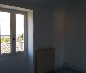 Location Appartement 3 pièces 55m² CHOMERAC 07210 - Photo 6