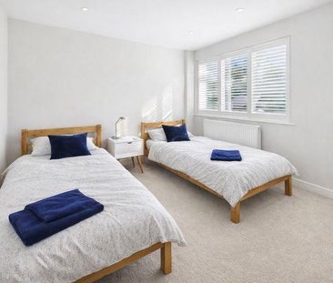 4 bedroom bungalow to rent - Photo 2