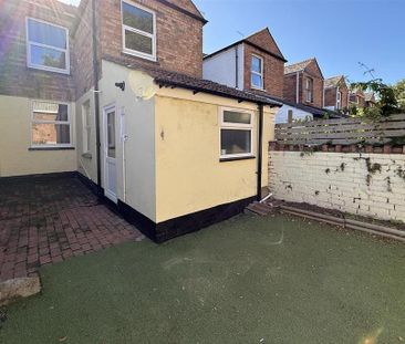 3 bedroom terraced house to rent - Photo 6