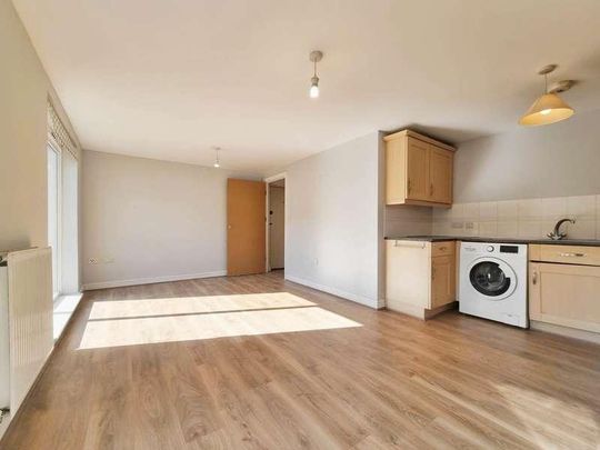 Compair Crescent, Ipswich, IP2 - Photo 1
