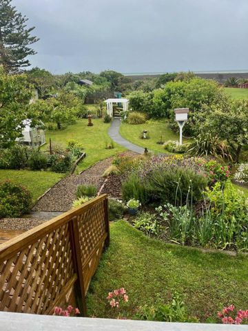 Beachside bliss - fully furnished cottage with ... - Photo 3