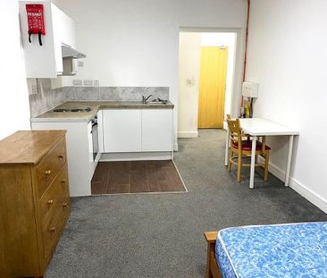 Studio to rent - Photo 4
