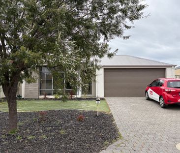 GREAT FAMILY HOME - Photo 6