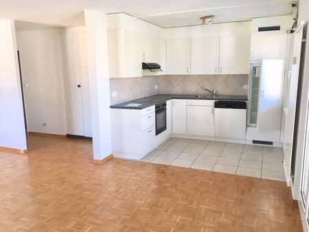Bel appartement de 3.5 pièces situé au 5ème étage - Photo 2